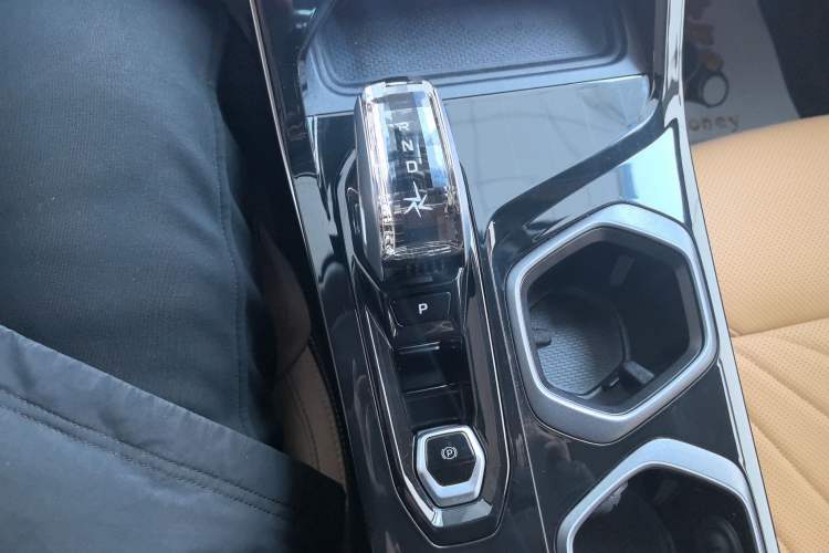 Used Geely Auto FX11 2023 1.5TD DCT Prestige Edition
