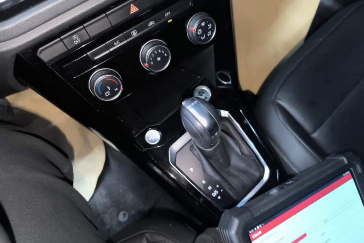 Used Volkswagen T-ROC 2020 280TSI DSG Two-Wheel Drive Comfort Version
