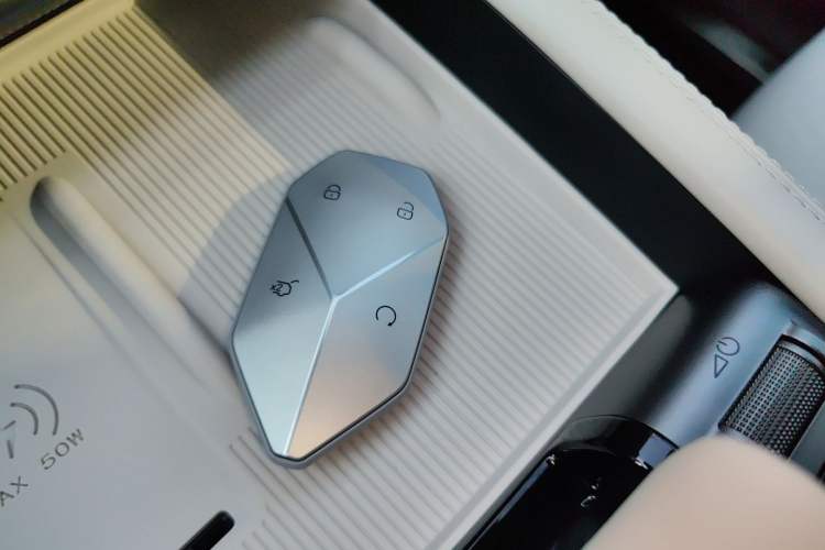 Used  Titanium 3 2025 501KM All-Wheel Drive Intelligent Driving Ultra Version
