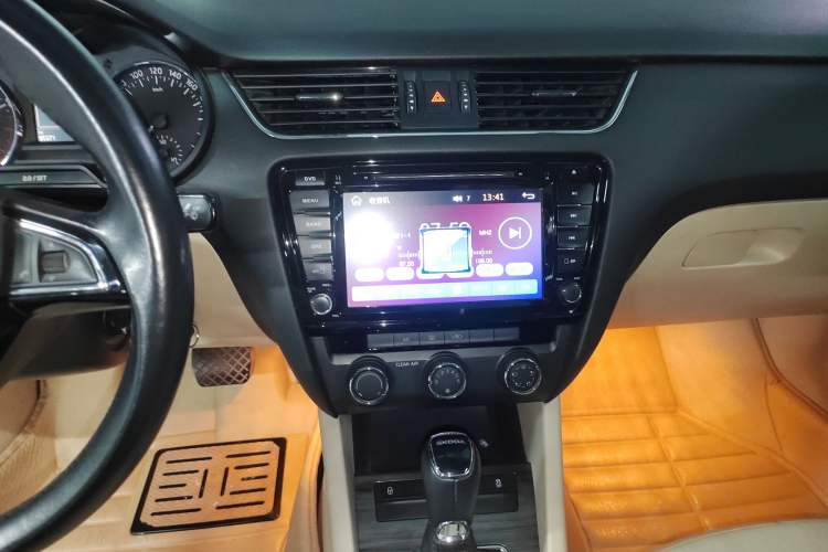 Used Skoda Octavia 2017 1.6L Automatic Smart Drive Edition
