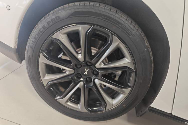 Used XPeng P7 2022 670E+