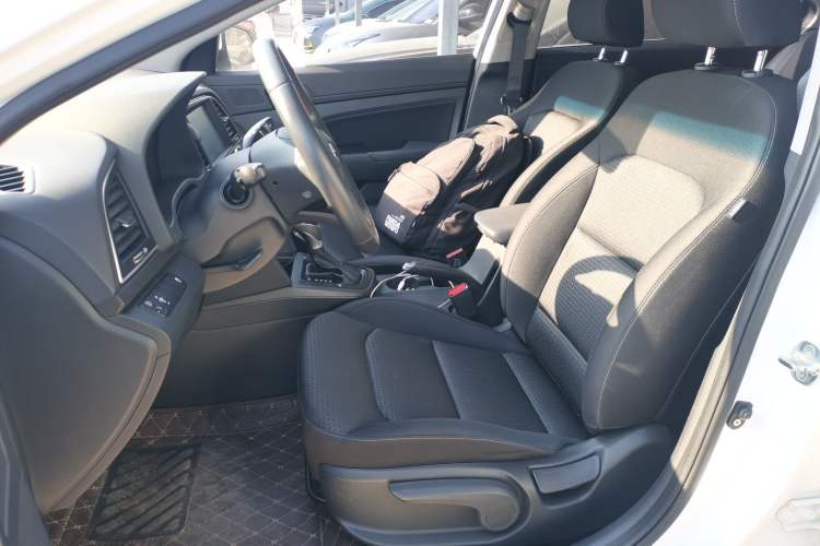 Used Hyundai Elantra 2018 1.4T Dual-Clutch Xuan Dong · Dynamic Edition
