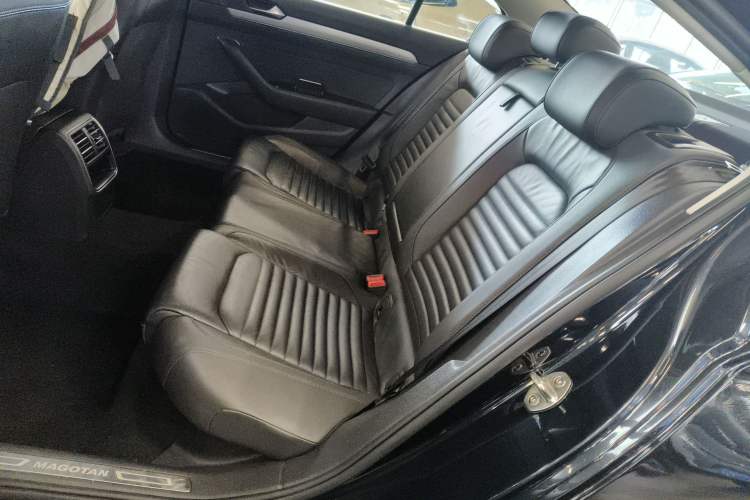 Used Volkswagen Magotan 2018 280TSI DSG Comfort Model