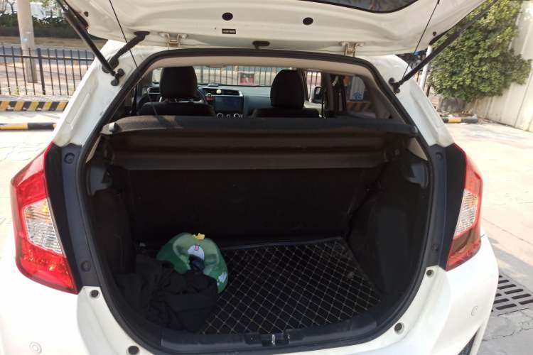 Used Honda Fit 2016 1.5L SES CVT Fashion Sunroof Edition
