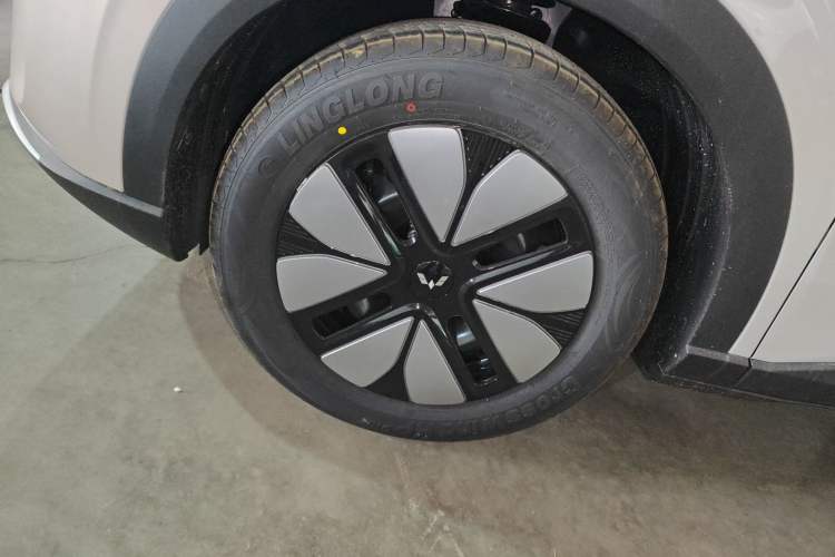 Used Wuling Bingo S 2025 Model 325km Deluxe Edition