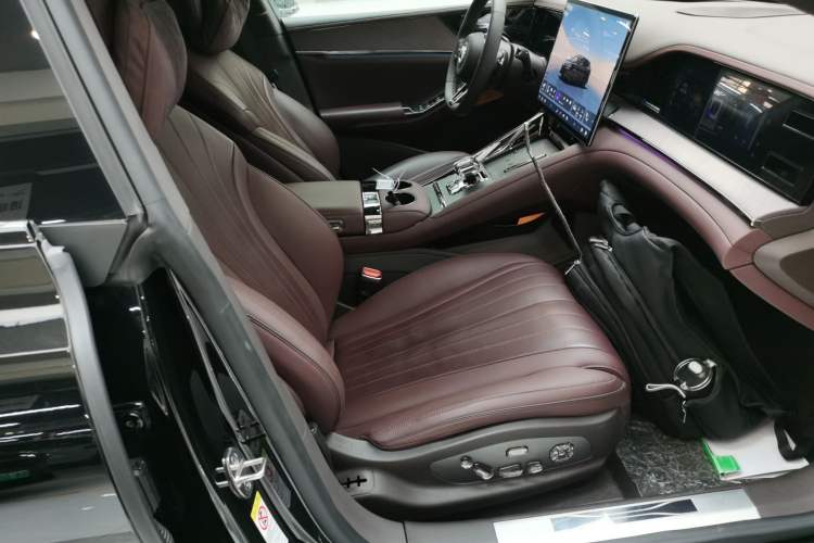 Used Denza Z9GT 2024 1100 Four-Wheel Drive Ultra Version
