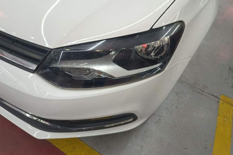 Used Volkswagen Polo 2016 1.4L Manual Fashion Model
