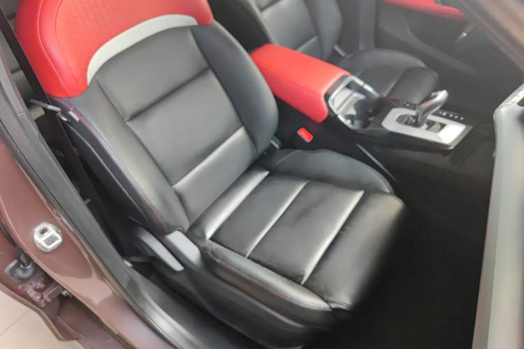 Used MG 5 2021 Revised 300TGI DCT Qingshè Luxurious Enjoyment Edition
