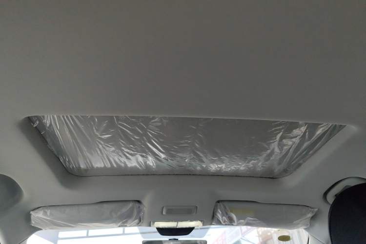 Used Roewe i5 2023 1.5L CVT Luxury Edition
