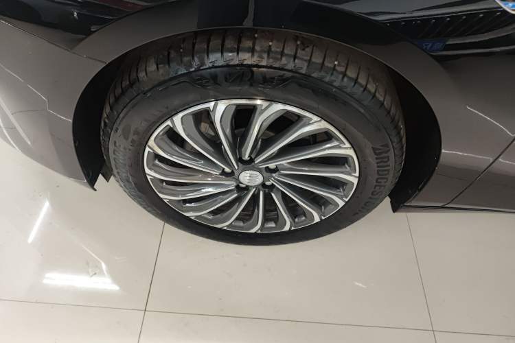 Used Buick LaCrosse 2025 28T Platinum Edition
