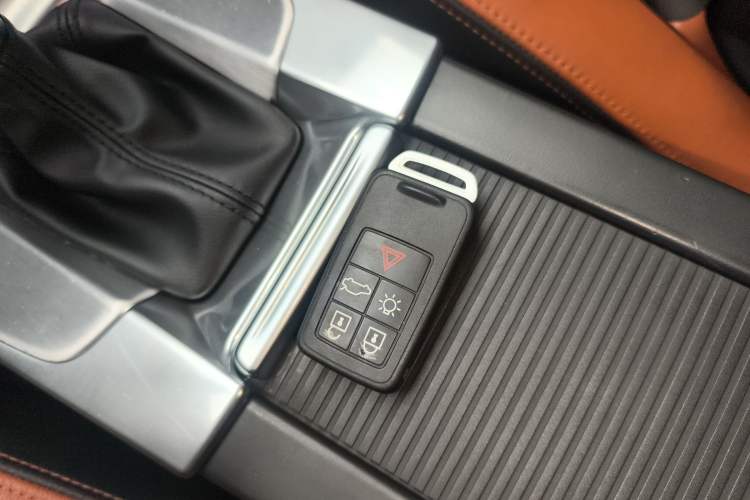 Used Volvo S60 2017 S60L T4 Smart Range Edition
