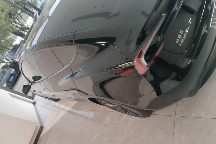 Used Tesla Model 3 2023 Long-Range All-Wheel-Drive Version