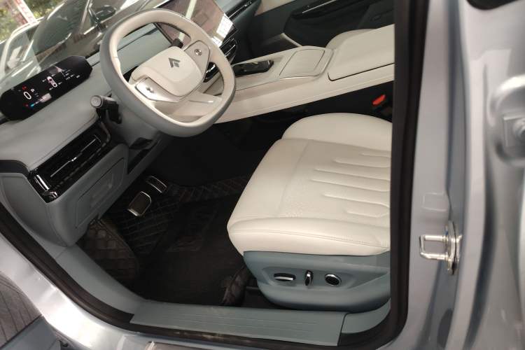 Used  GT 2023 710 Rear-Drive Supercharge Max Edition
