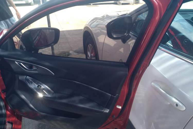 Used Mazda Mazda 3 Axela 2017 Hatchback 2.0L Automatic Luxury Model Emission Standard China V
