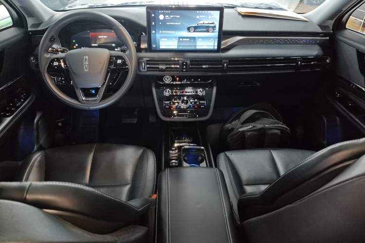 Used Lincoln Corsair 2022 2.0T Two-Wheel Drive Deluxe Edition
