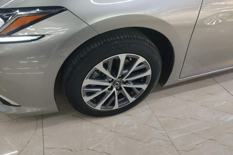 Used Lexus ES 2022 200 Excellence Edition
