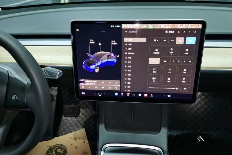 Used Tesla Model Y 2021 Long-Range All-Wheel-Drive Version
