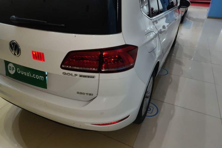 Used Volkswagen Golf Sportsvan 2018 230TSI Automatic Trend Edition
