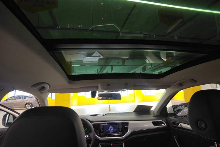 Used Volkswagen T-ROC 2020 280TSI DSG Two-Wheel Drive Advanced Version
