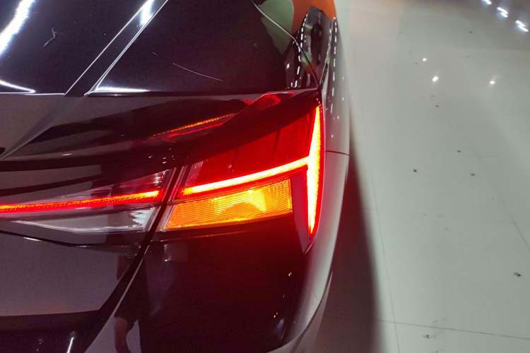 Used Hyundai Elantra 2021 1.5L CVT LUX Prestige Edition