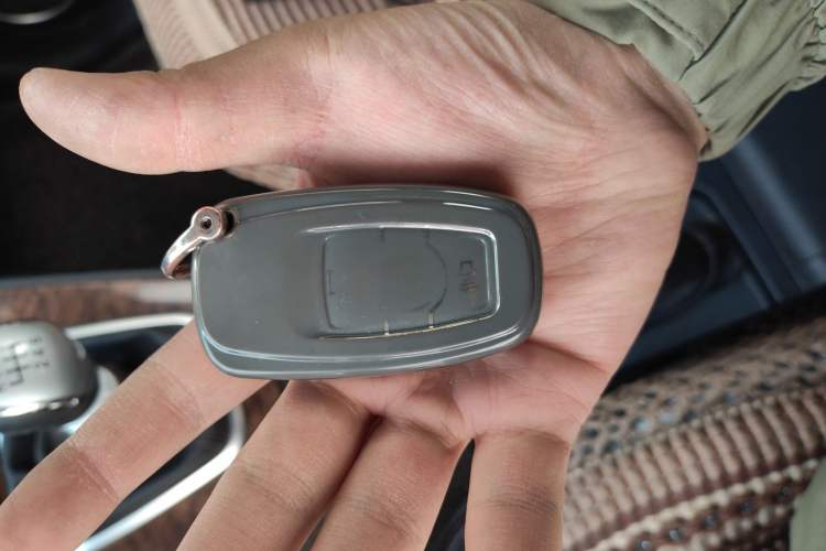 Used Haval H6 2015 Revised Version Sport Edition 1.5T Manual Transmission Two-Wheel Drive Elite Grade
