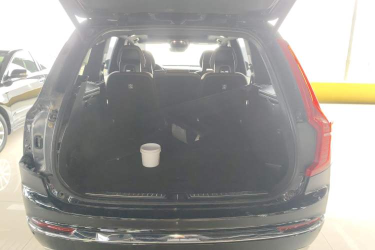 Used Volvo XC90 2021 B5 SmartDrive Luxury Edition 5-seater
