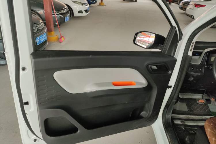 Used Wuling Hongguang MINIEV 2022 Easy Version Lithium Iron Phosphate
