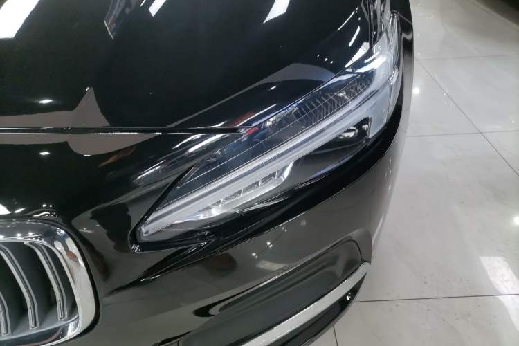 Used Volvo S90 2023 B5 Zhiyi Luxury Edition
