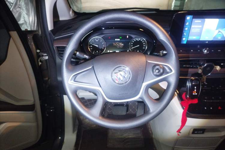 Used Buick GL8 2022 Land Cruiser Executive Class 652T Comfort Model
