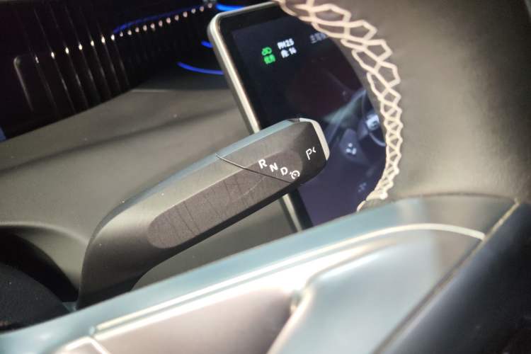 Used  11 2023 Long-Range Single-Motor Version 5 Seats