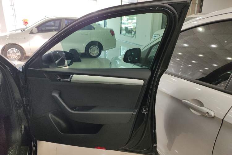 Used Skoda Superb 2016 TSI280 DSG Advanced Edition
