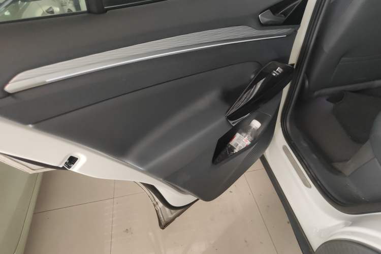 Used Volkswagen ID.4 CROZZ 2022 Long-Range PURE+ Edition
