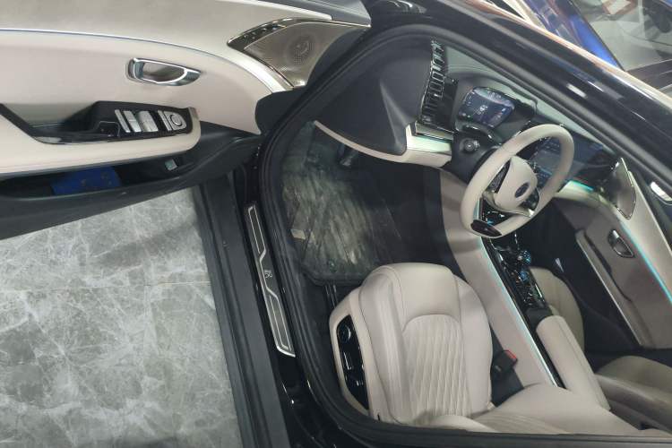 Used BYD Han 2025 DM-i 125KM Prestige Model
