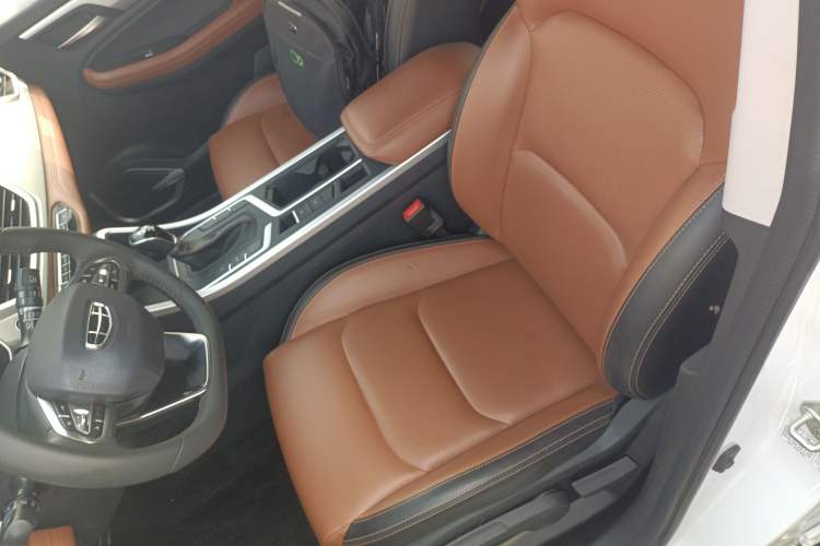 Used Geely Auto Vision X6 2020 1.4T CVT Luxury Edition
