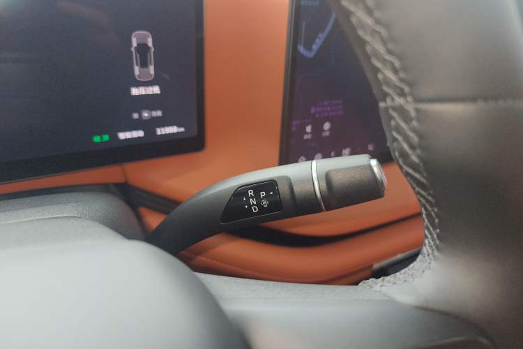 Used Wey Lanshan 2025 Four-Wheel Drive Max