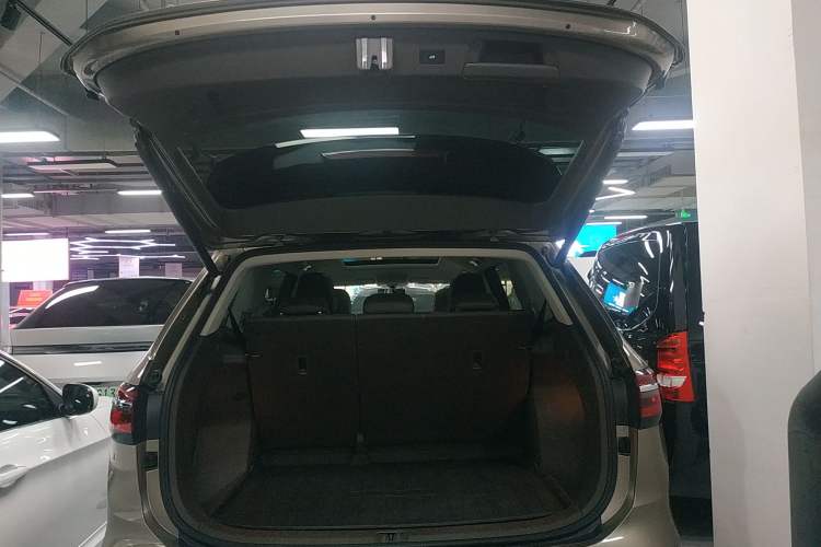 Used Volkswagen Viloran 2020 330TSI Luxury Edition
