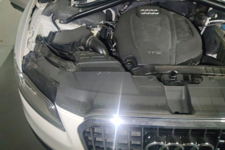 Used Audi Q5 2017 Plus 40 TFSI Technology Model
