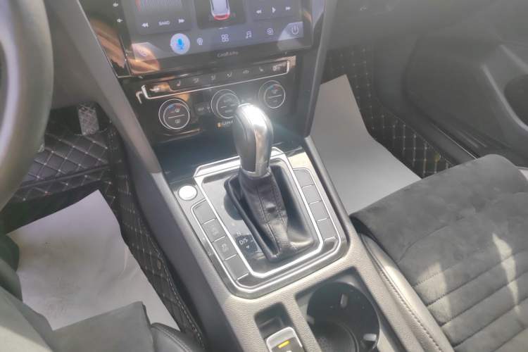 Used Volkswagen Magotan 2018 330TSI DSG Luxury Model
