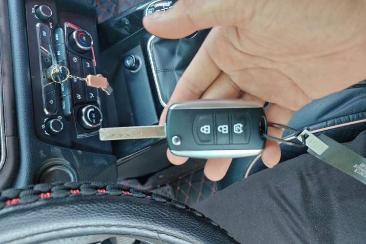 Used Dongfeng Fengon S560 2018 1.8L Manual Urban Model 7 Seats
