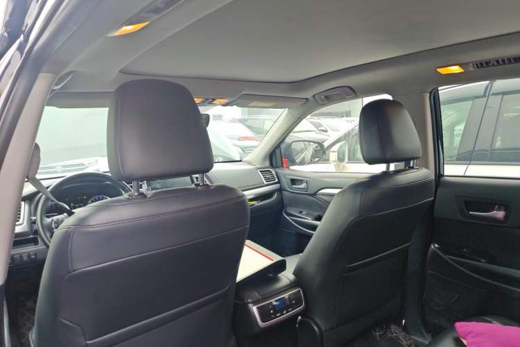 Used Toyota Highlander 2018 2.0T Four-Wheel Drive Luxury Version 7 Seats China VI Standard

