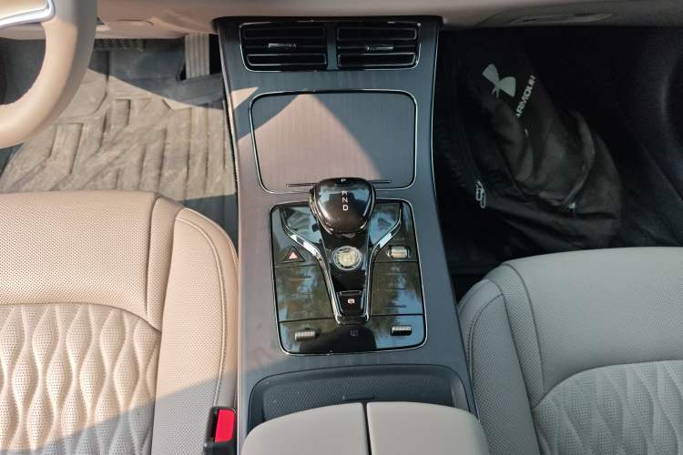 Used BYD Han 2025 EV with 701 km of Laser Radar-Enabled Intelligent Driving