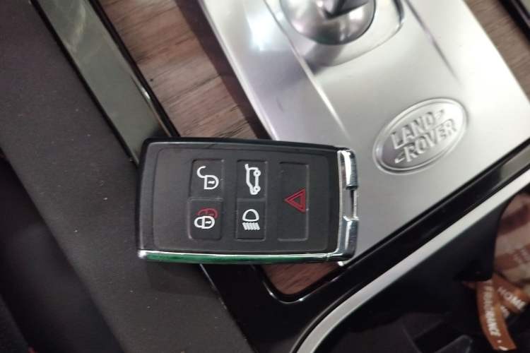 Used Land Rover Discovery Sport 2020 249 PS R-Dynamic Performance Tech Edition 7 Seats
