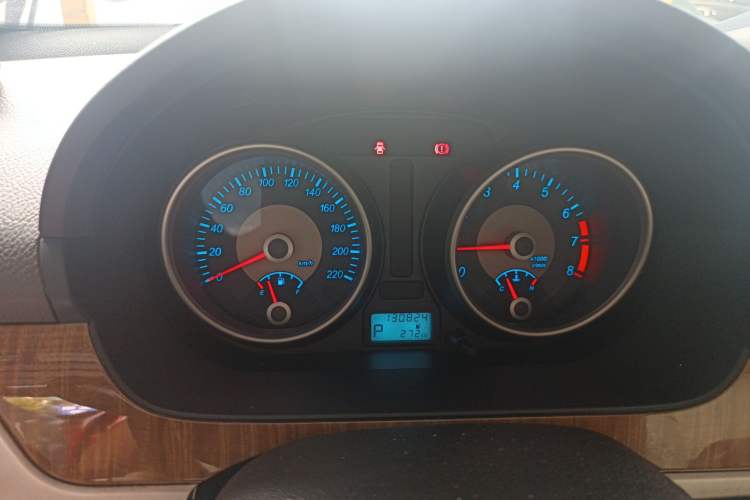 Used Buick Excelle 2015 1.5L Automatic Classic Model
