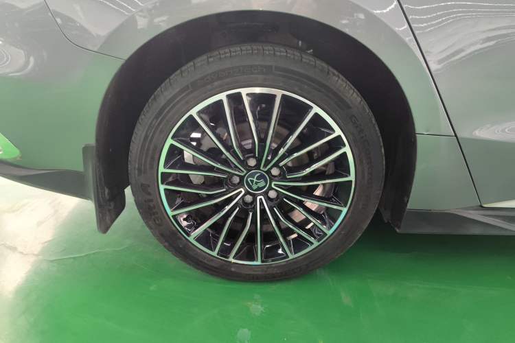 Used BYD Han 2022 DM-i 121KM Prestige Model