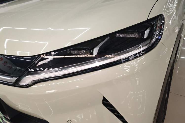 Used BYD Yuan UP 2025 Intelligent Driving Version 401 km Leading Edition