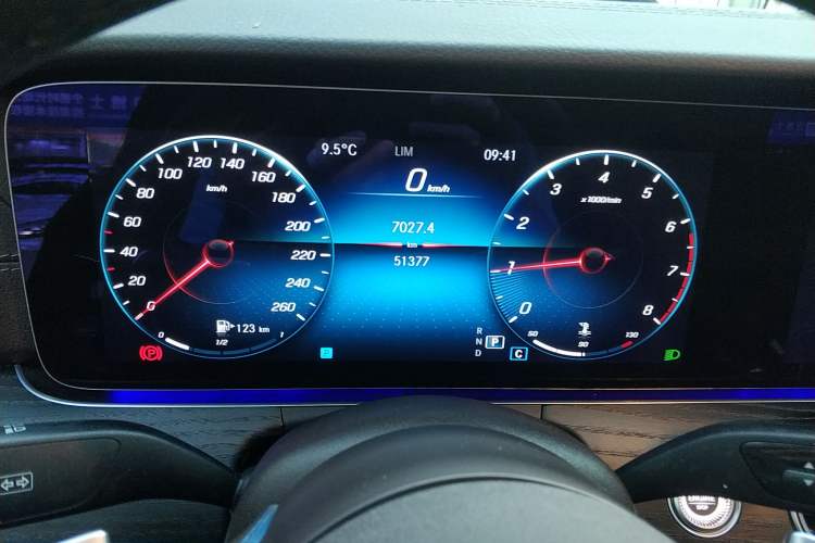 Used Mercedes-Benz E-Class 2022 Second Facelift E 300 L Fashion Edition
