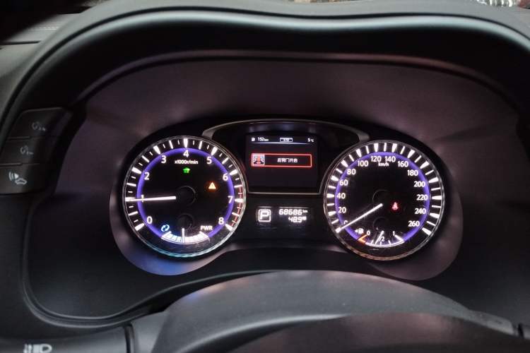 Used Infiniti QX60 2018 2.5 S/C Hybrid Two-Wheel-Drive Champion Family Edition
