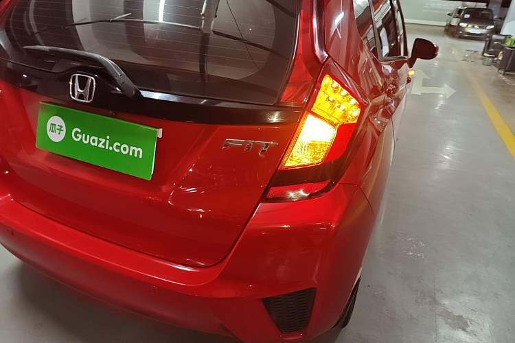 Used Honda Fit 2016 1.5L LXS CVT Comfort Sunroof Version
