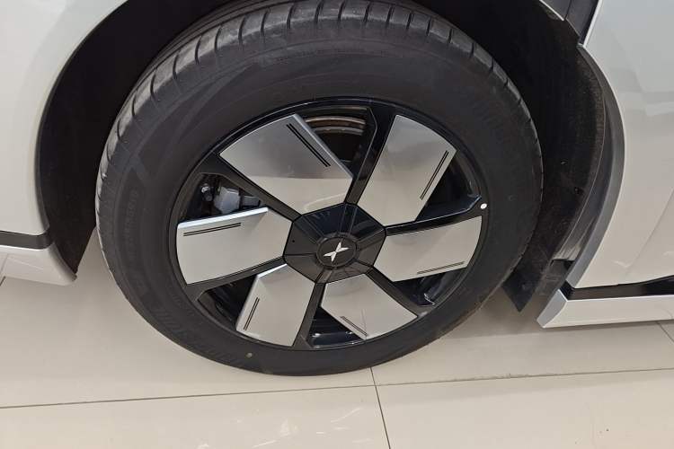 Used XPeng X9 2024 640 All-Wheel Drive High-Performance Max
