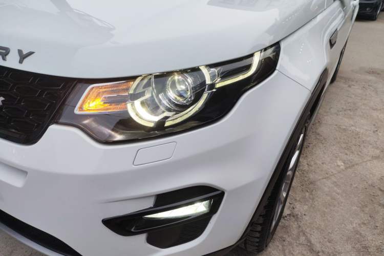 Used Land Rover Discovery Sport 2018 240 PS HSE Version
